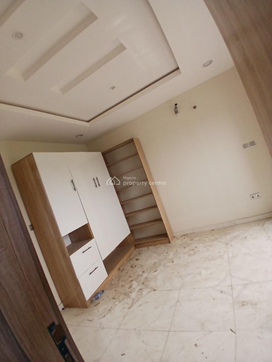 2 Bedrooms Flat Nice Mini Estate, Achiever Estate, Abijo, Lekki, Lagos, Flat / Apartment for Rent