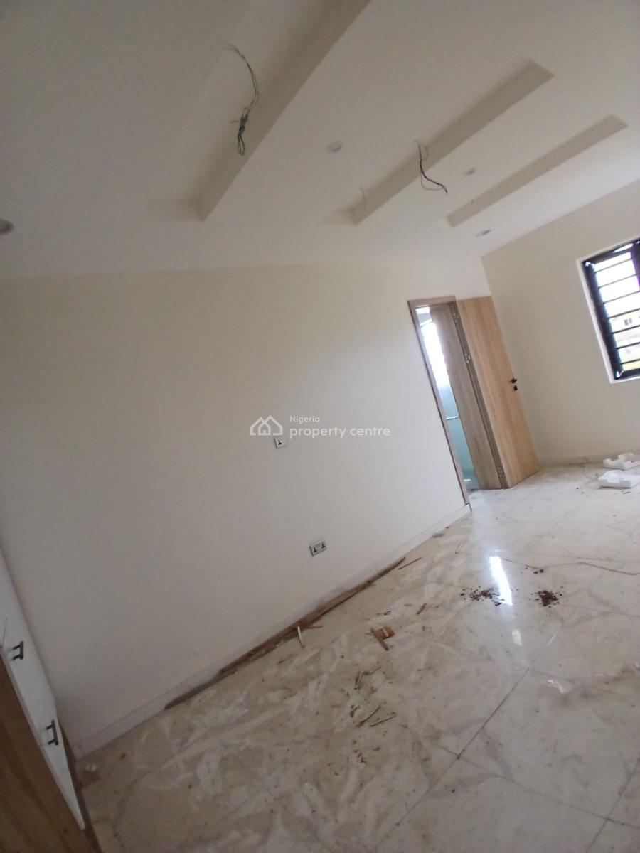 2 Bedrooms Flat Nice Mini Estate, Achiever Estate, Abijo, Lekki, Lagos, Flat / Apartment for Rent