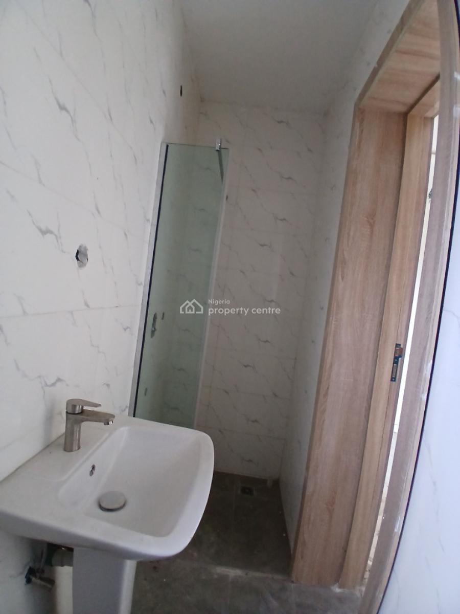 2 Bedrooms Flat Nice Mini Estate, Achiever Estate, Abijo, Lekki, Lagos, Flat / Apartment for Rent