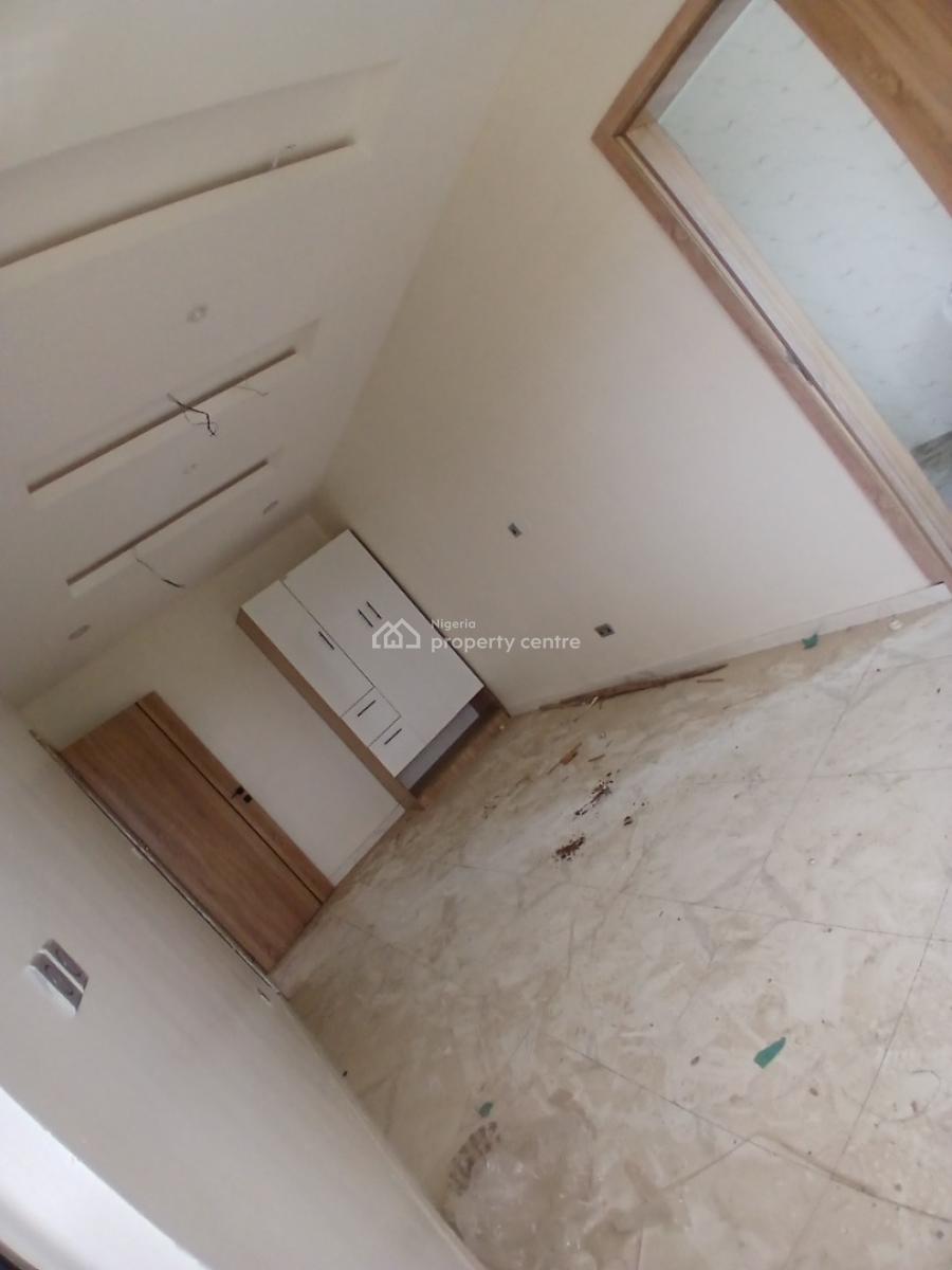2 Bedrooms Flat Nice Mini Estate, Achiever Estate, Abijo, Lekki, Lagos, Flat / Apartment for Rent