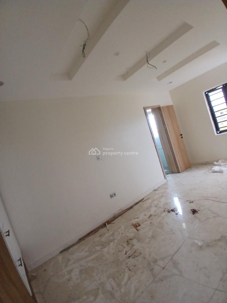 2 Bedrooms Flat Nice Mini Estate, Achiever Estate, Abijo, Lekki, Lagos, Flat / Apartment for Rent