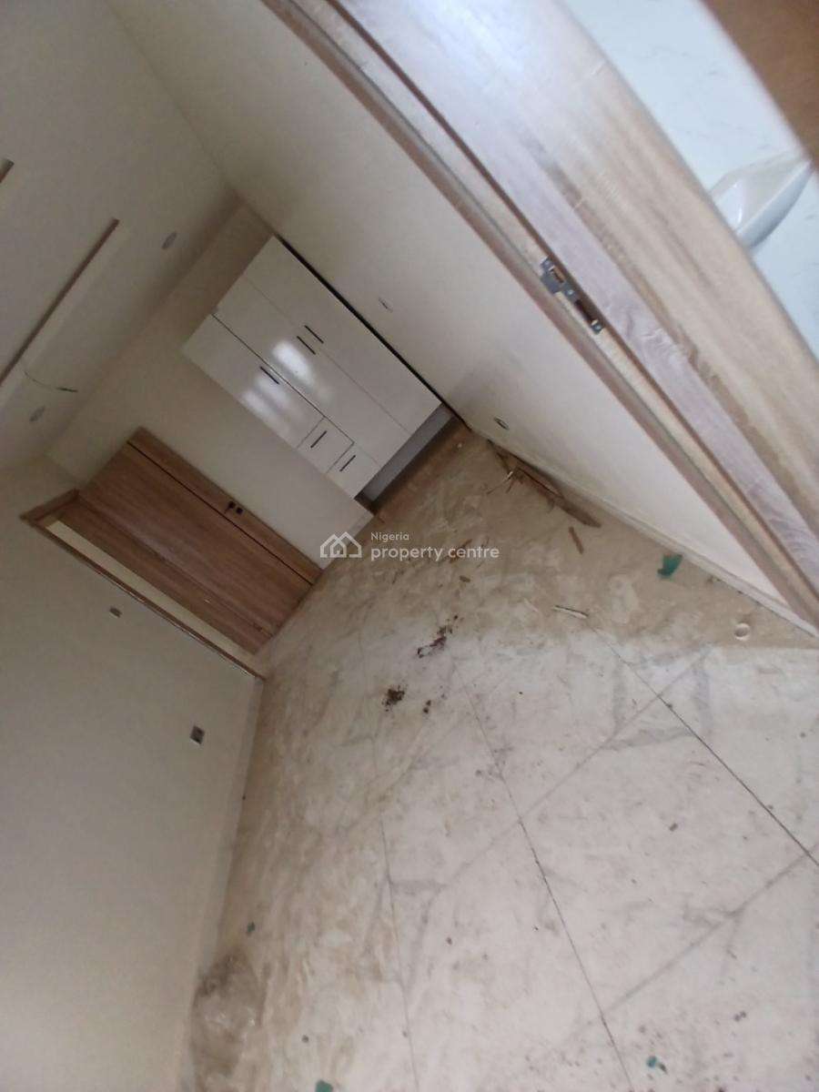 2 Bedrooms Flat Nice Mini Estate, Achiever Estate, Abijo, Lekki, Lagos, Flat / Apartment for Rent
