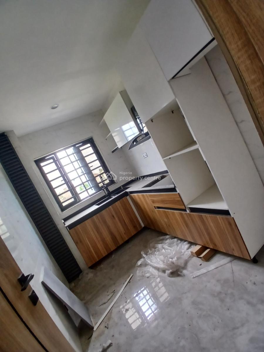 2 Bedrooms Flat Nice Mini Estate, Achiever Estate, Abijo, Lekki, Lagos, Flat / Apartment for Rent