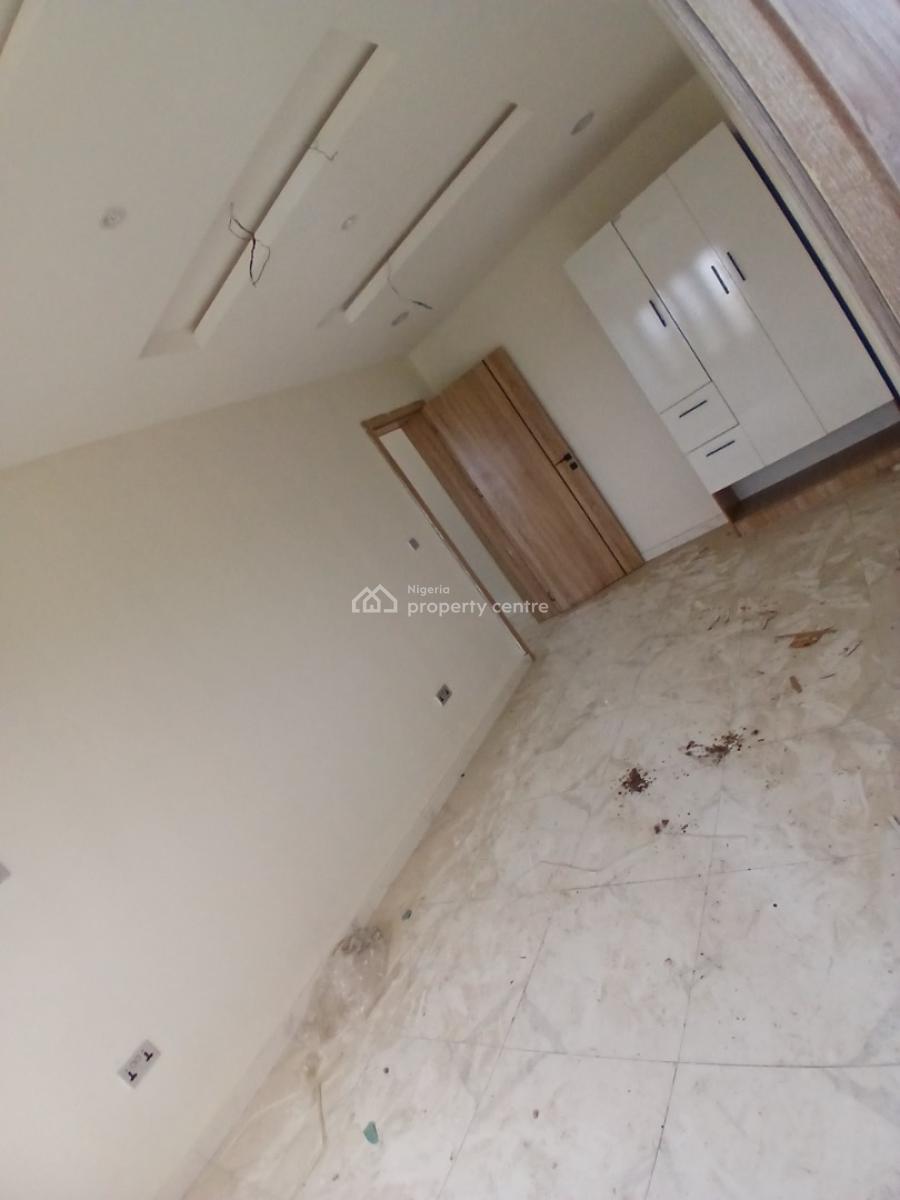 2 Bedrooms Flat Nice Mini Estate, Achiever Estate, Abijo, Lekki, Lagos, Flat / Apartment for Rent