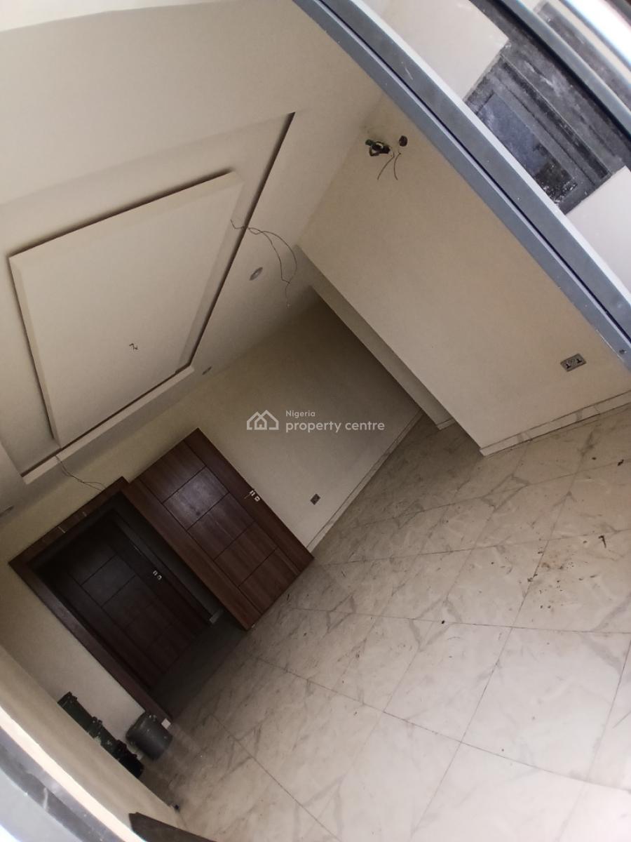 2 Bedrooms Flat Nice Mini Estate, Achiever Estate, Abijo, Lekki, Lagos, Flat / Apartment for Rent