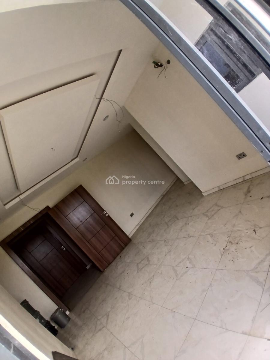 2 Bedrooms Flat Nice Mini Estate, Achiever Estate, Abijo, Lekki, Lagos, Flat / Apartment for Rent