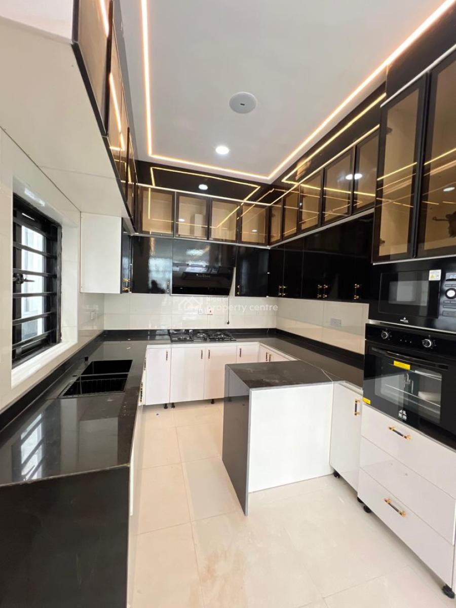 4 Bedrooms Semi Detached Duplex, Ikota, Lekki, Lagos, Semi-detached Duplex for Sale