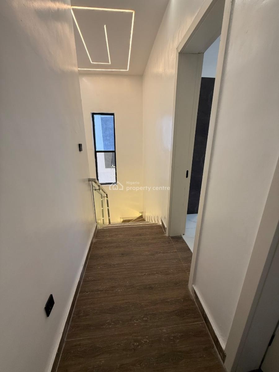 5 Bedroom Semi Detached  Duplex Bq/swimming Pool for Distress, Osapa London Lekki, Osapa, Lekki, Lagos, Semi-detached Duplex for Sale