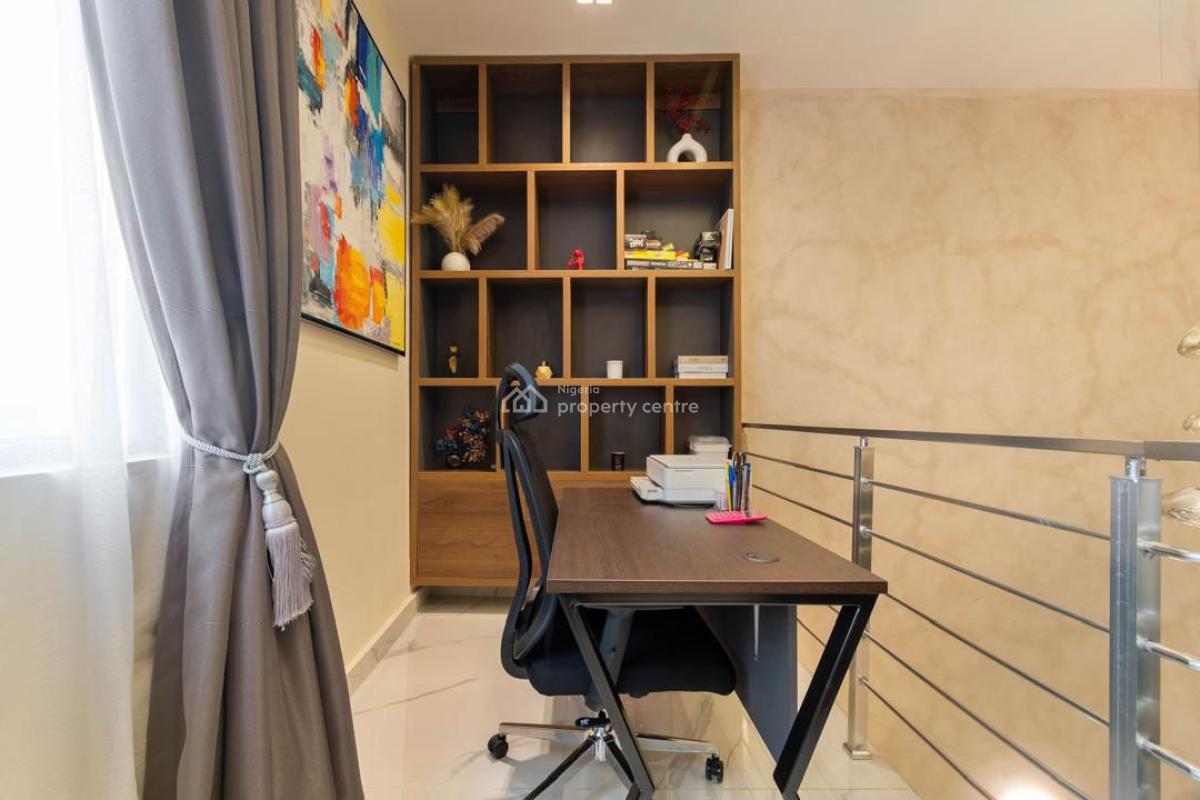 Luxury 3-bedroom Apartment with Swimming Pool and Gymnasium, Lekki Phase 1, Lekki, Lagos, Flat / Apartment Short Let