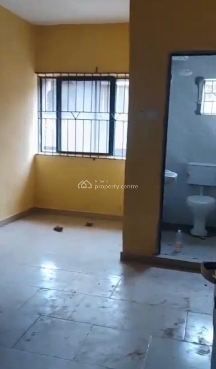 Well Renovated and Spacious 3 Bedroom Flat with Rooms En-suite, Oke Afa, Isolo, Lagos, Flat / Apartment for Rent