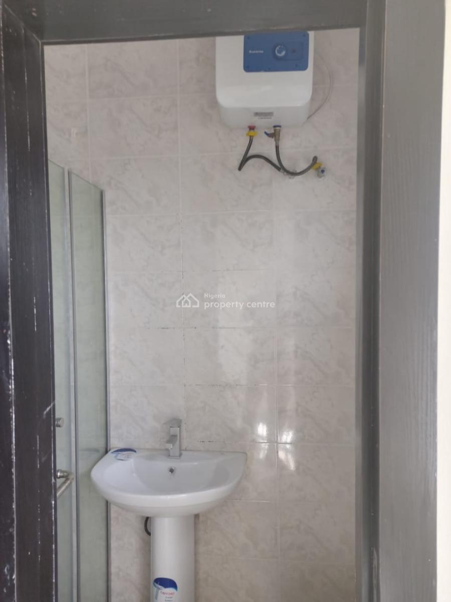 Distress Auction Spacious Bedroom Terrace on Two Floors with Bq., Orchid Hotel Road Before The Roundabout, Lekki, Lagos, Terraced Duplex for Sale