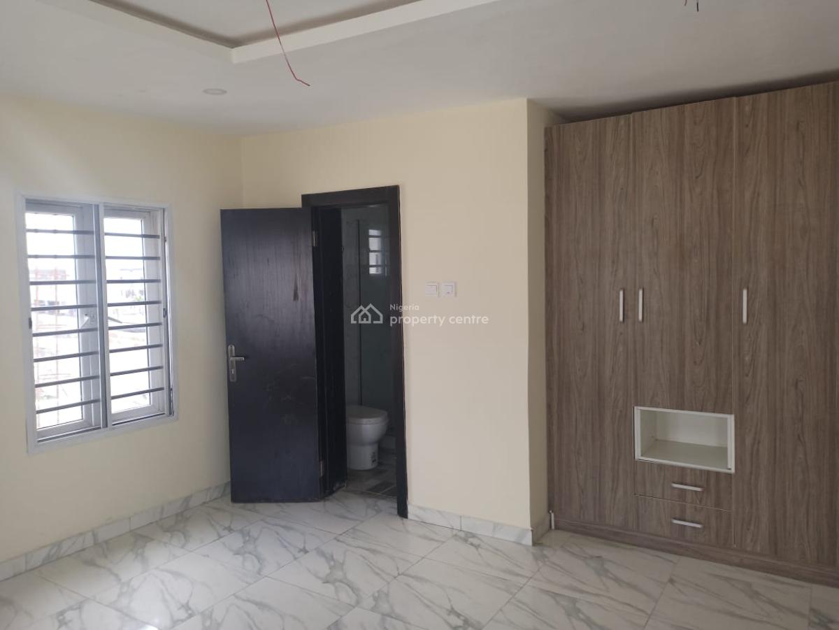 Distress Auction Spacious Bedroom Terrace on Two Floors with Bq., Orchid Hotel Road Before The Roundabout, Lekki, Lagos, Terraced Duplex for Sale