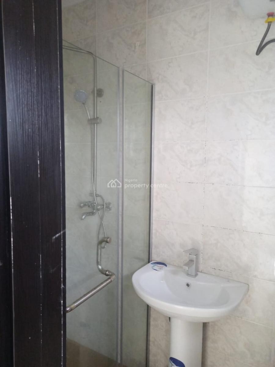 Distress Auction Spacious Bedroom Terrace on Two Floors with Bq., Orchid Hotel Road Before The Roundabout, Lekki, Lagos, Terraced Duplex for Sale