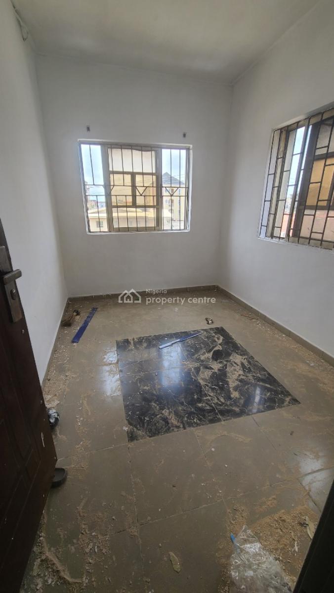 Lovely 1 Bedroom Flat Upstairs with 1 Toilet 1bath, Off Lawanson Busstop, Lawanson, Surulere, Lagos, Mini Flat (room and Parlour) for Rent