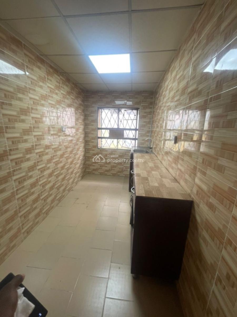 Spacious 3 Bedroom Apartment, Masha, Surulere, Lagos, Flat / Apartment for Rent