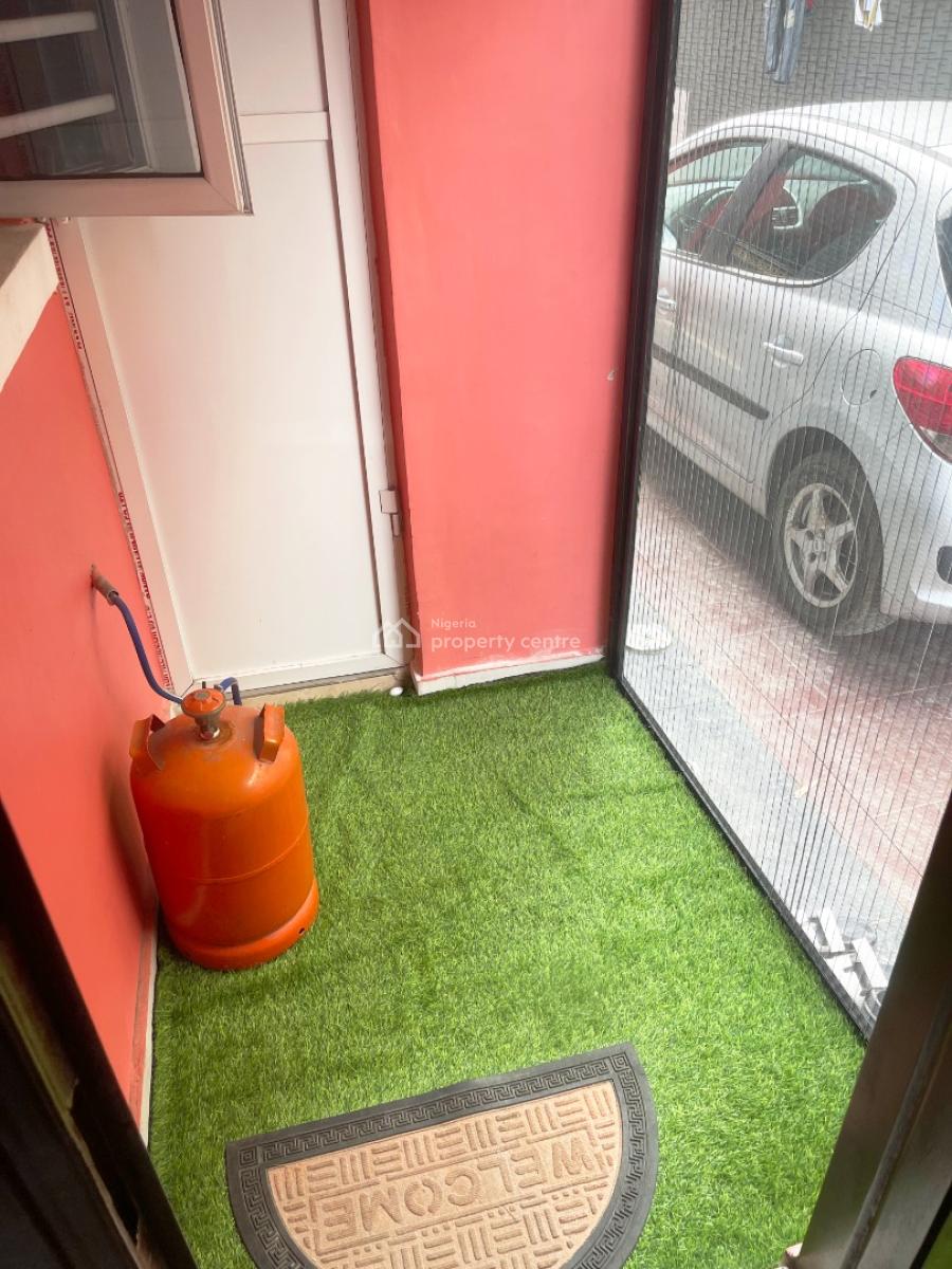 a Cozy and Beautiful 1 Bedroom Apartment, Liberty Estate, Paris Agaros Avenu, Ago Palace, Isolo, Lagos, Mini Flat (room and Parlour) Short Let