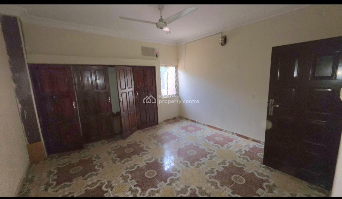 Spacious 3 Bedroom Flat and Spacious  Car Parking, Before Utc, Area 10, Garki, Abuja, Flat / Apartment for Rent