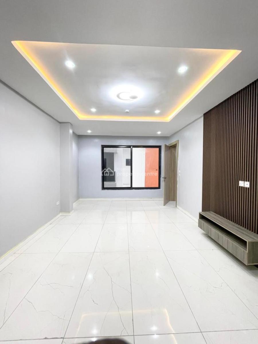 Elegant 3 Bedroom Apartment with a Swimming Pool , Gym and  a Bq, Lekki Phase 1, Lekki, Lagos, Flat / Apartment for Sale