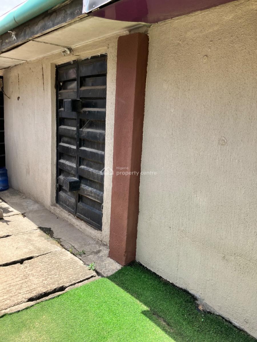 Very Nice Shop Downstairs, Very Nice Location By Alade Market Off Allen Ikeja, Ikeja, Lagos, Shop for Rent