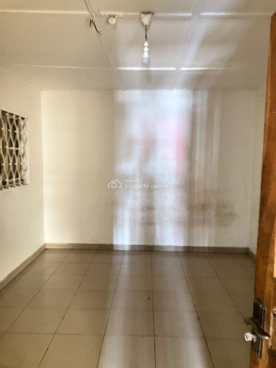 3 Bedroom Flat Upstairs with Spacious Parlor, Very Nice and Clean Environment Area Off Awolowo Ikeja, Ikeja, Lagos, Flat / Apartment for Rent