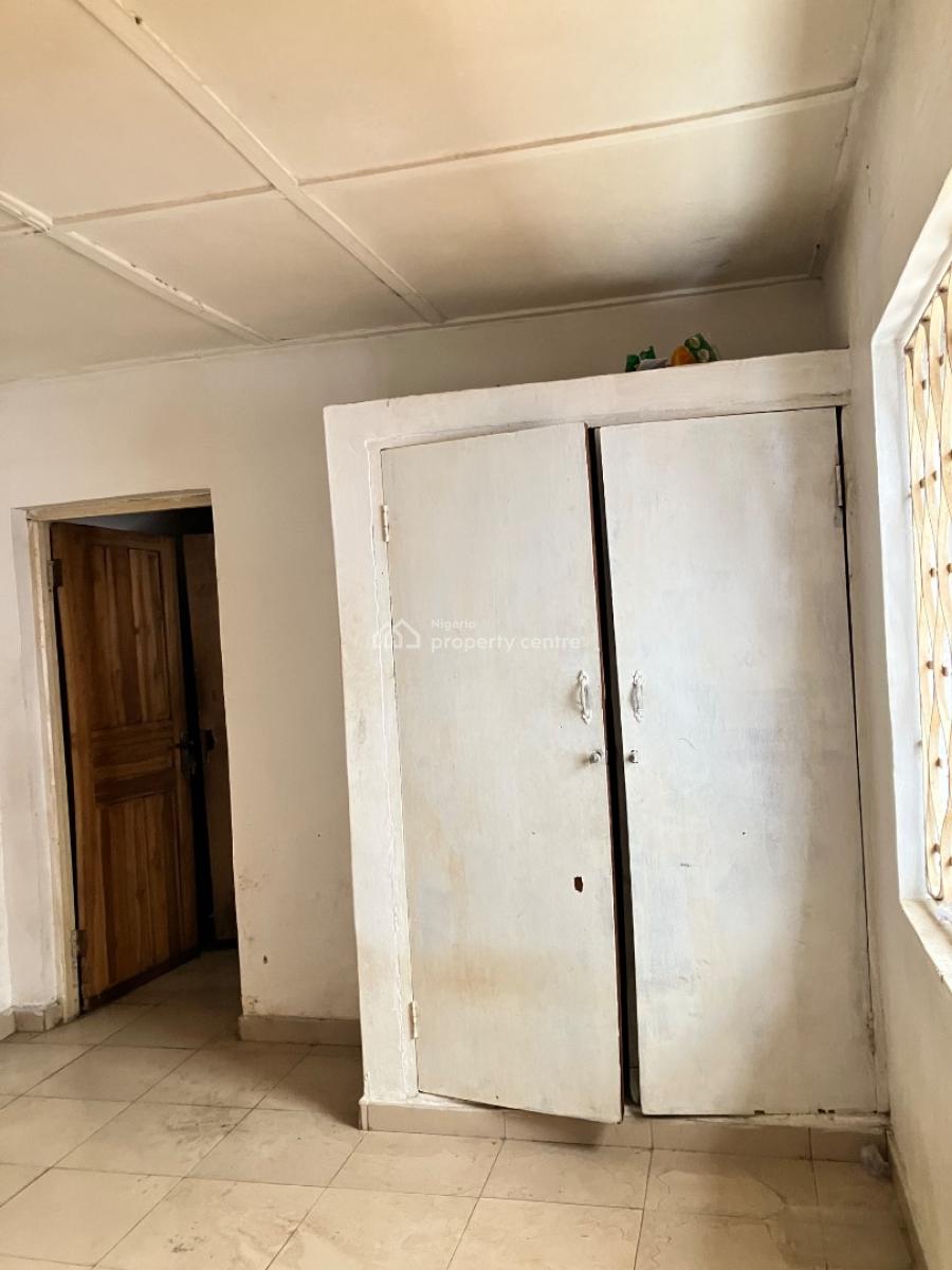 3 Bedroom Flat Upstairs with Spacious Parlor, Very Nice and Clean Environment Area Off Awolowo Ikeja, Ikeja, Lagos, Flat / Apartment for Rent