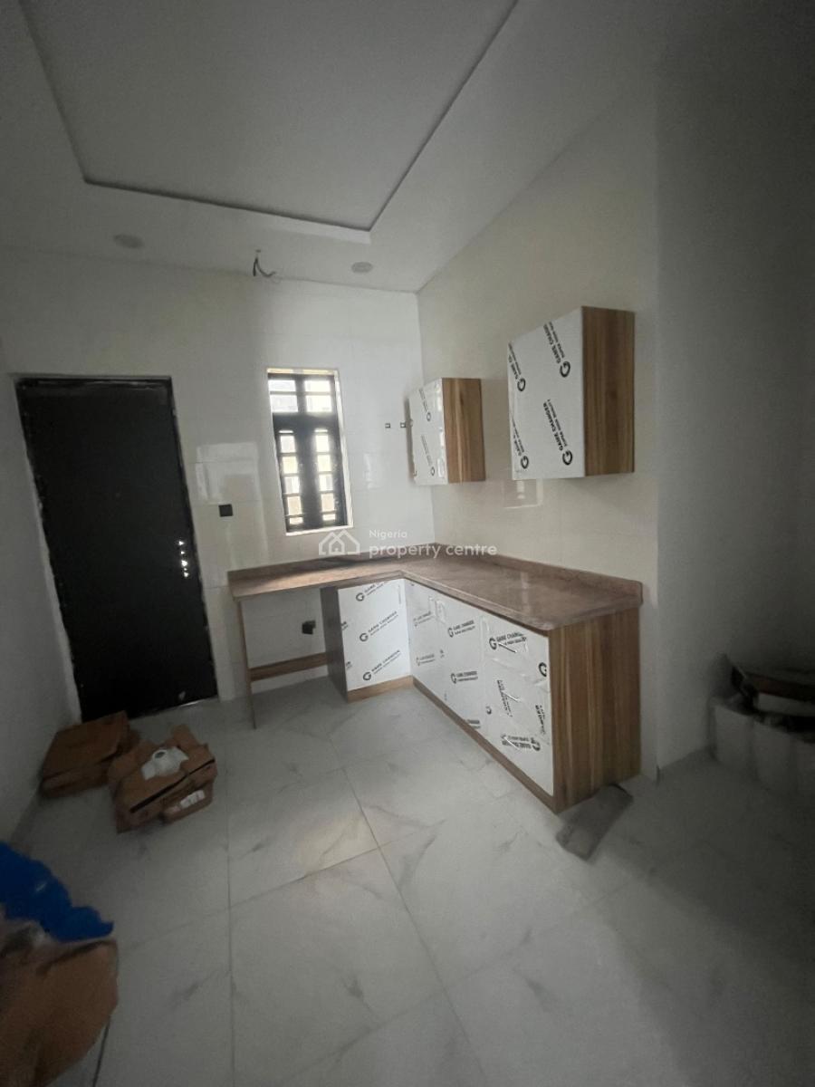 Luxury Brand New 3 Bedroom Flat Upstairs, Abraham Adesanya Scheme, Ajah, Lagos, Flat / Apartment for Rent