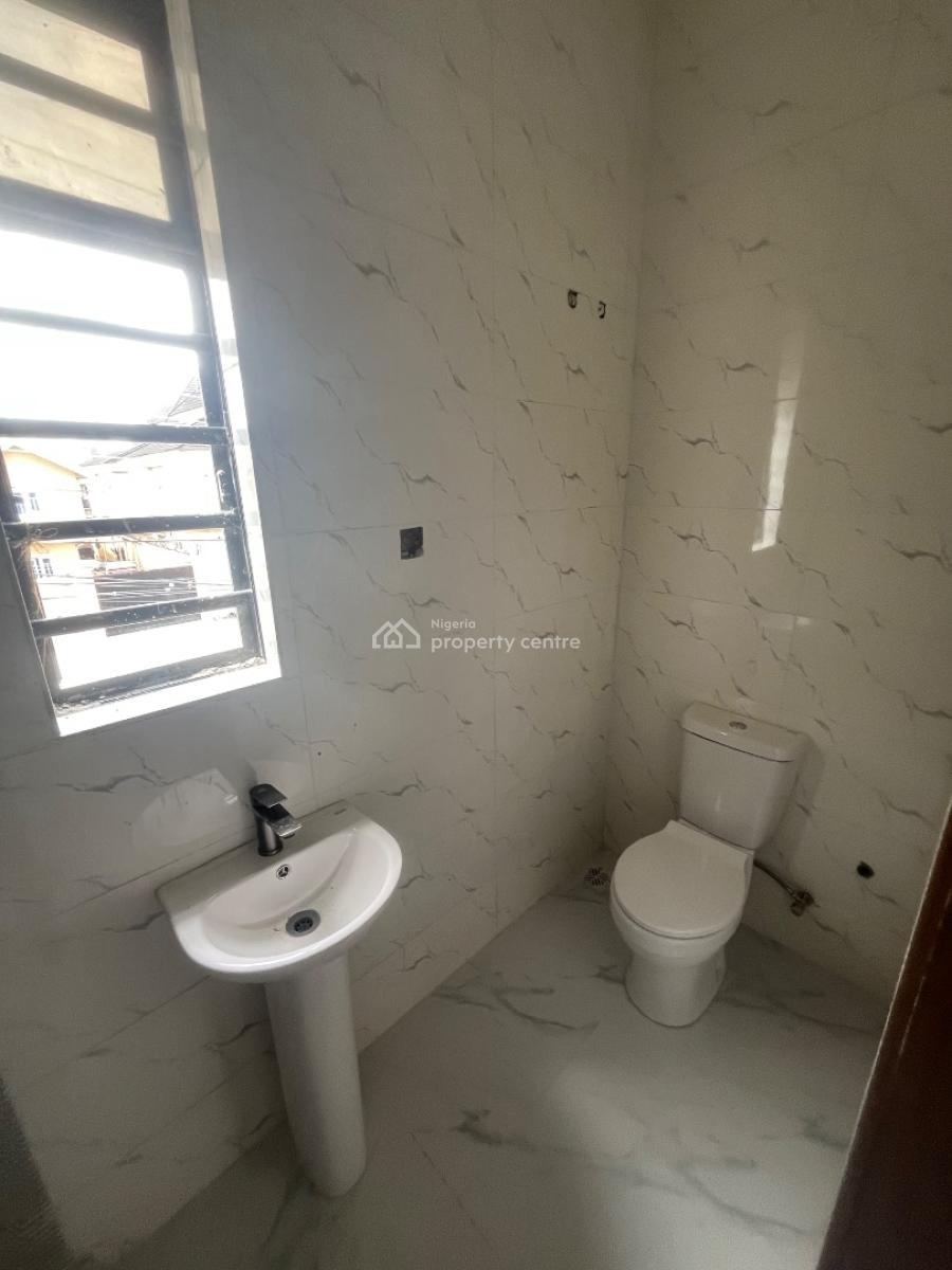 Luxury Brand New 3 Bedroom Flat Upstairs, Abraham Adesanya Scheme, Ajah, Lagos, Flat / Apartment for Rent