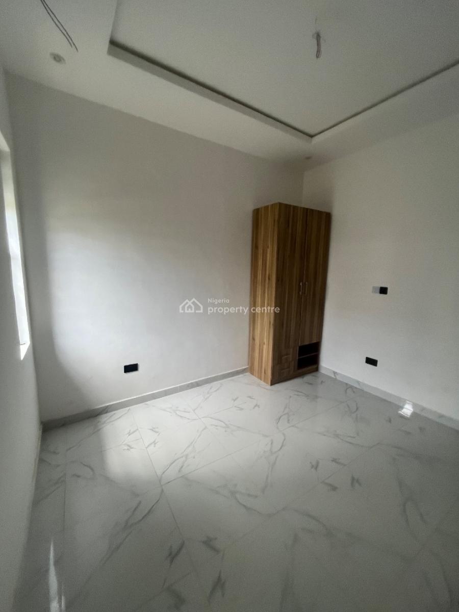Luxury Brand New 3 Bedroom Flat Upstairs, Abraham Adesanya Scheme, Ajah, Lagos, Flat / Apartment for Rent
