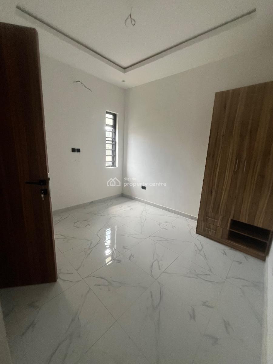 Luxury Brand New 3 Bedroom Flat Upstairs, Abraham Adesanya Scheme, Ajah, Lagos, Flat / Apartment for Rent