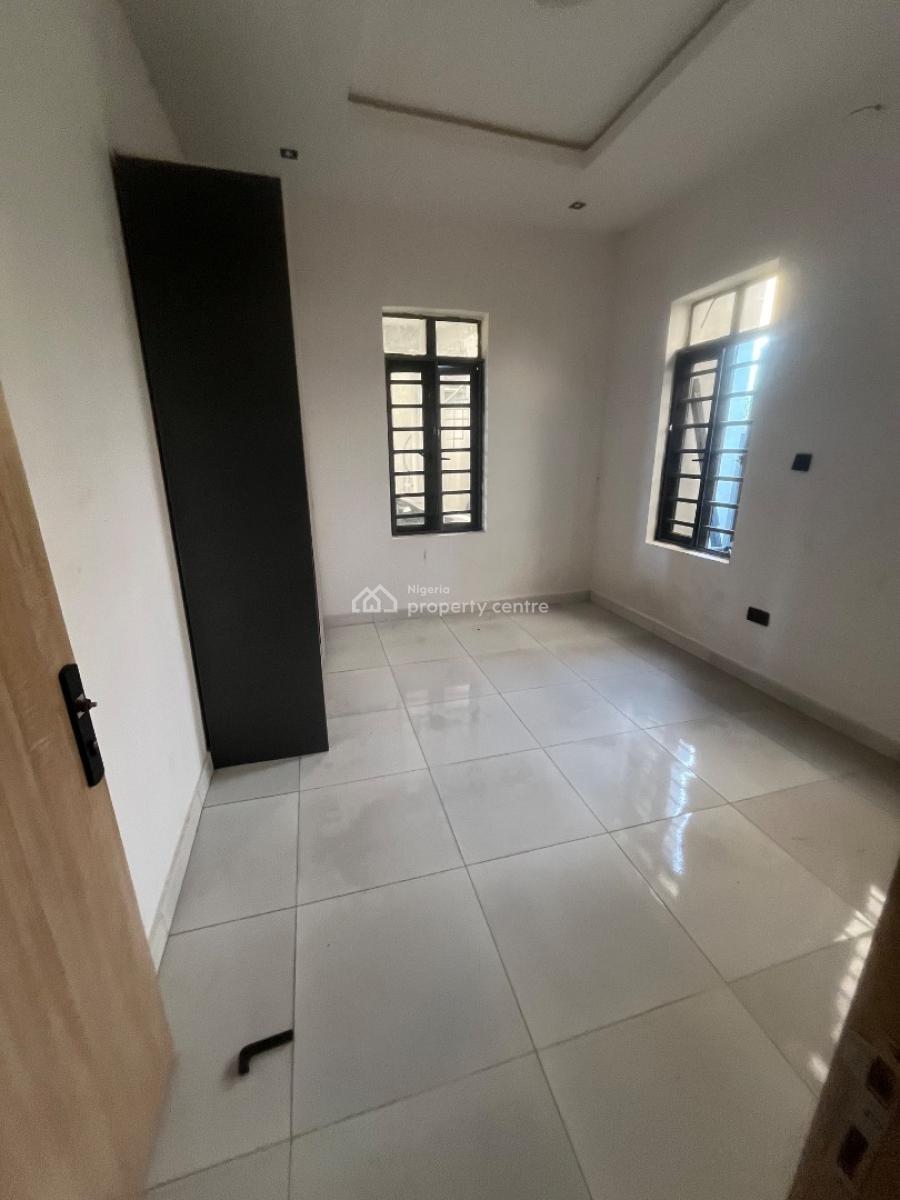 Luxury Brand New 3 Bedroom Flat Upstairs, Abraham Adesanya Scheme, Ajah, Lagos, Flat / Apartment for Rent