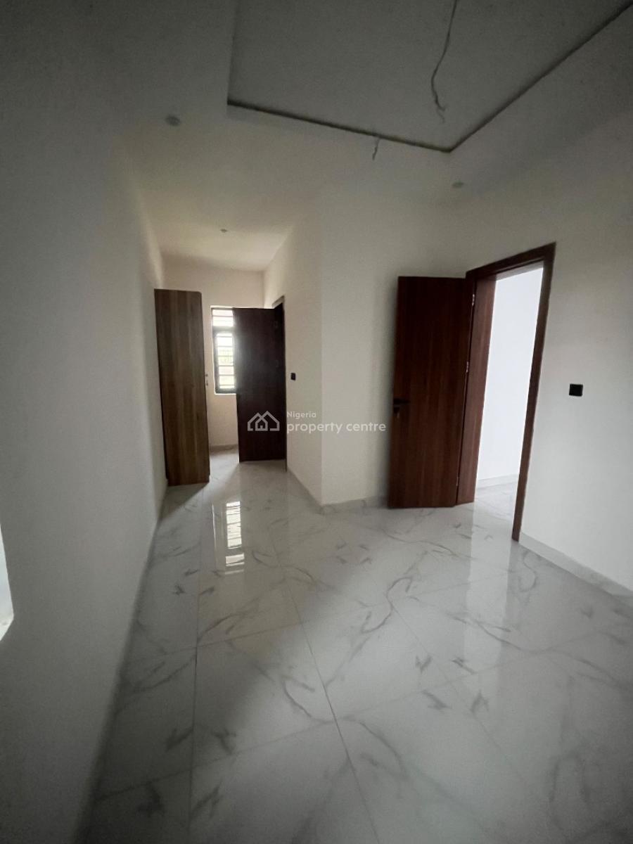 Luxury Brand New 3 Bedroom Flat Upstairs, Abraham Adesanya Scheme, Ajah, Lagos, Flat / Apartment for Rent