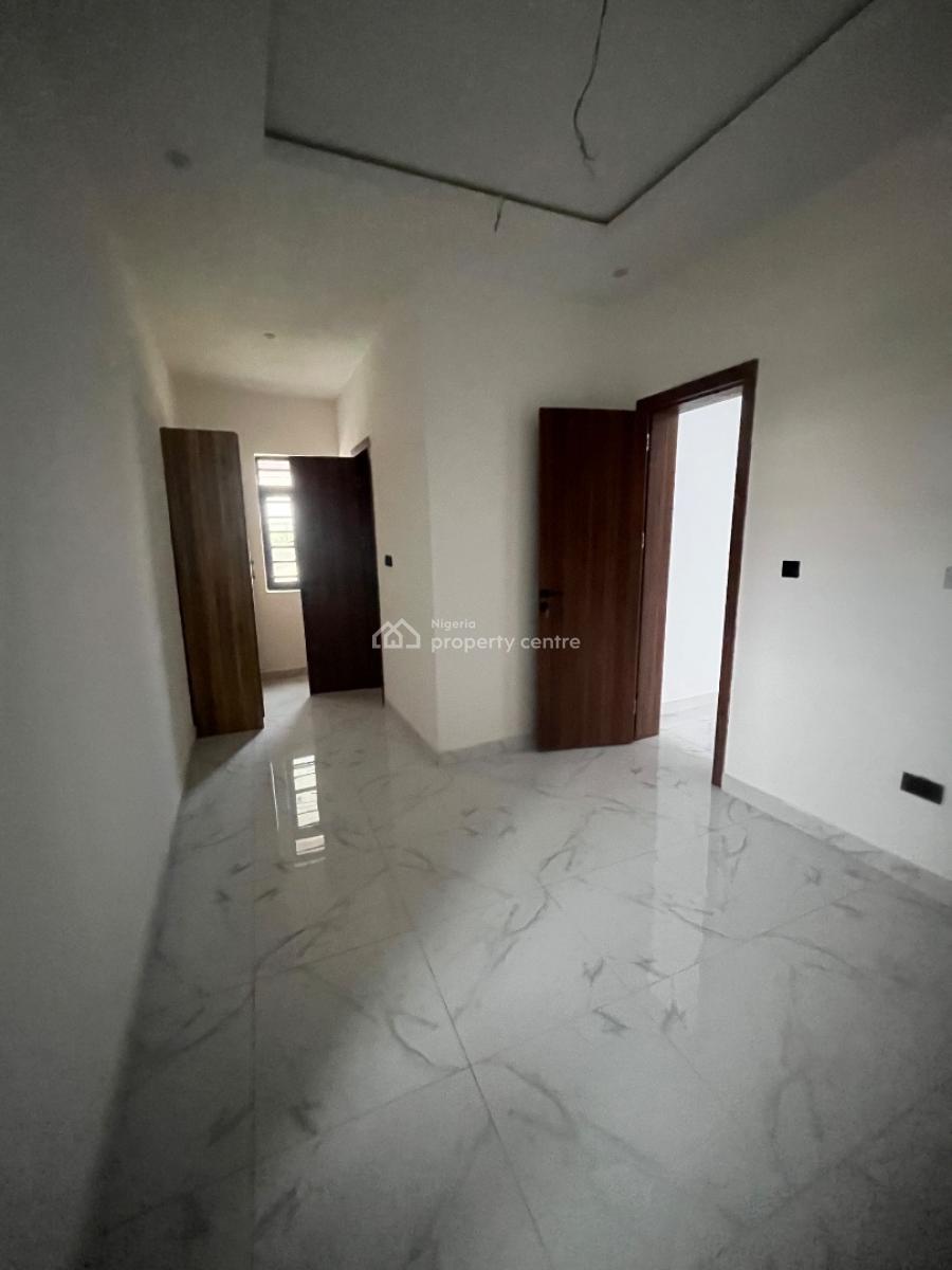 Luxury Brand New 3 Bedroom Flat Upstairs, Abraham Adesanya Scheme, Ajah, Lagos, Flat / Apartment for Rent