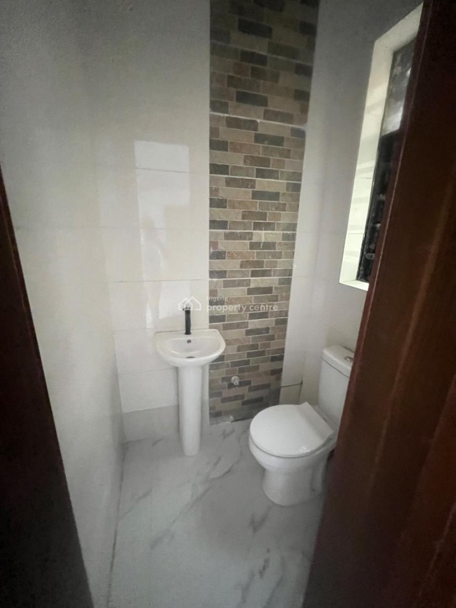 Luxury Brand New 3 Bedroom Flat Upstairs, Abraham Adesanya Scheme, Ajah, Lagos, Flat / Apartment for Rent