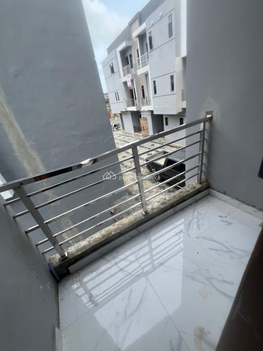 Luxury Brand New 3 Bedroom Flat Upstairs, Abraham Adesanya Scheme, Ajah, Lagos, Flat / Apartment for Rent