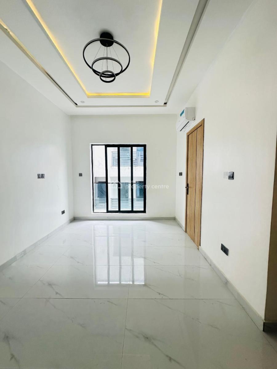 2bedroom Apartment with Swimming Pool,gym&elevator, Ikate ,lekki ,lagos ,nigeria, Ikate, Lekki, Lagos, Flat / Apartment for Sale