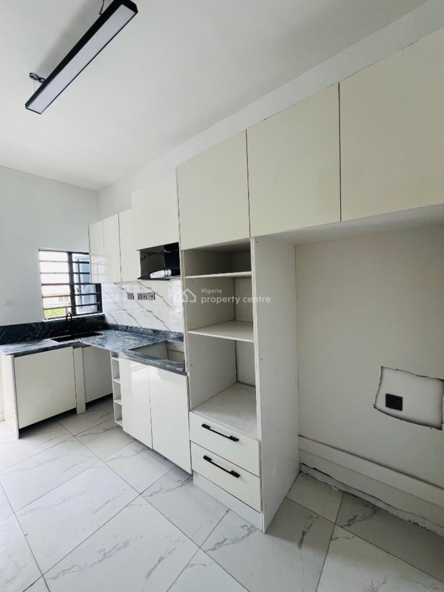 1 Bedroom Apartment, Ikota, Lekki, Lagos, Flat / Apartment for Sale