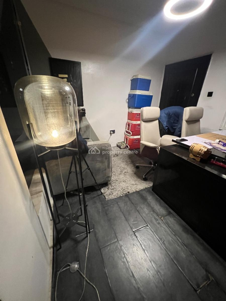 a Very Spacious Shop, Adebayo Doherty Road Lekki Phase 1, Lekki, Lagos, Shop for Rent