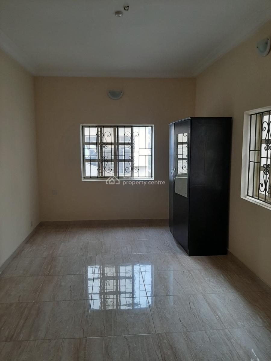 1 Bedroom (a Room and a Palour) En-suite Flat with Guest Toilet. Self-, Before Chevron Drive 2nd Toll Gate, Agungi, Lekki, Lagos, Flat / Apartment for Rent