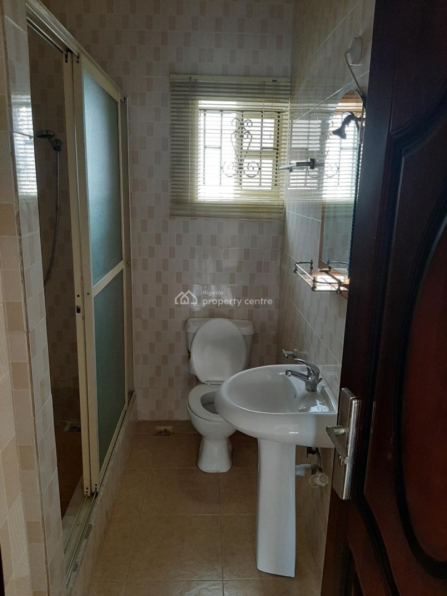 1 Bedroom (a Room and a Palour) En-suite Flat with Guest Toilet. Self-, Before Chevron Drive 2nd Toll Gate, Agungi, Lekki, Lagos, Flat / Apartment for Rent