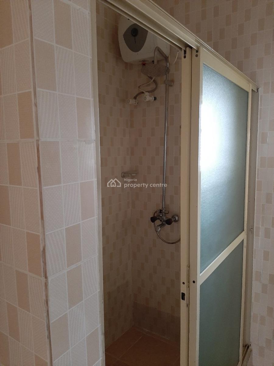 1 Bedroom (a Room and a Palour) En-suite Flat with Guest Toilet. Self-, Before Chevron Drive 2nd Toll Gate, Agungi, Lekki, Lagos, Flat / Apartment for Rent