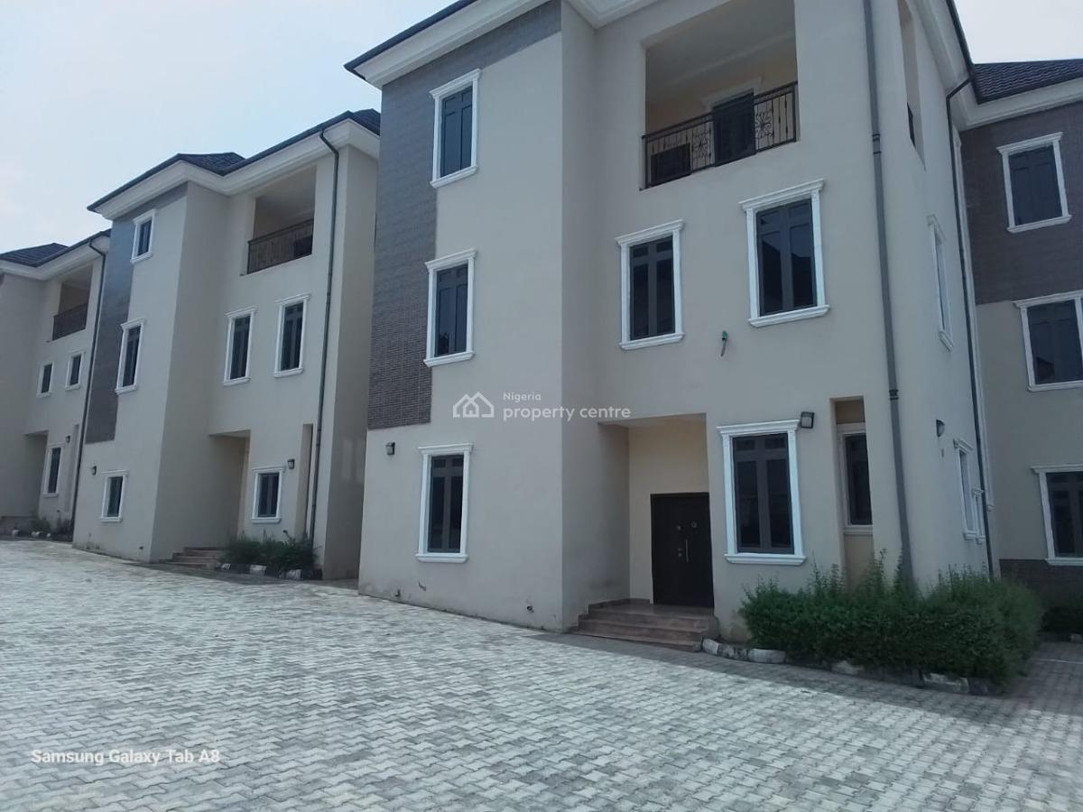 5 Bedroom Terrace Duplex with 1 Room Bq, Guzape, Guzape District, Abuja, Terraced Duplex for Sale