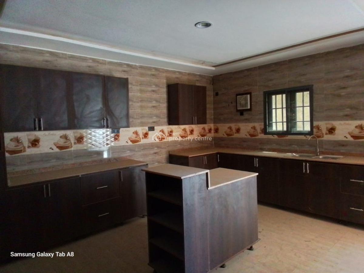 5 Bedroom Terrace Duplex with 1 Room Bq, Guzape, Guzape District, Abuja, Terraced Duplex for Sale