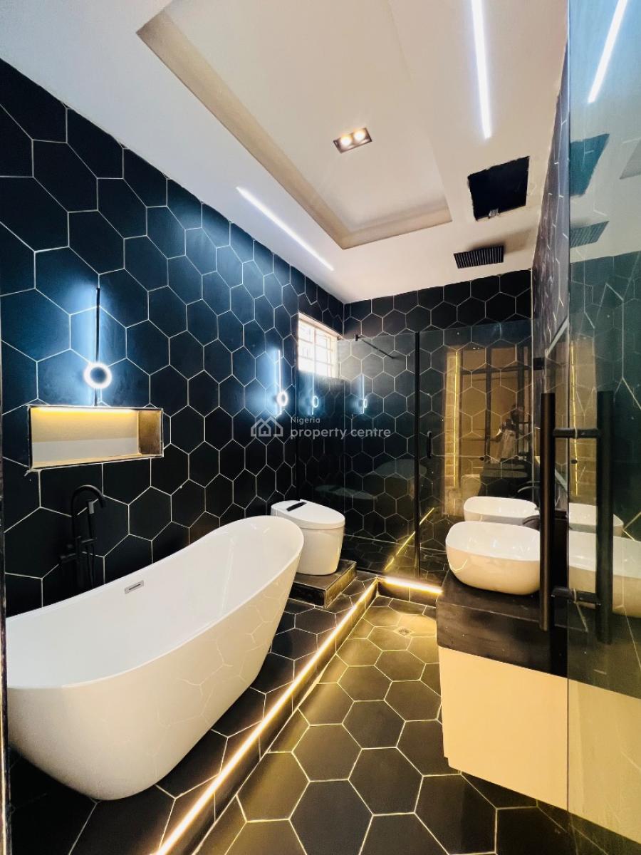 5 Bedroom & Bq Fully Detached, Ologolo, Lekki, Lagos, Detached Duplex for Sale