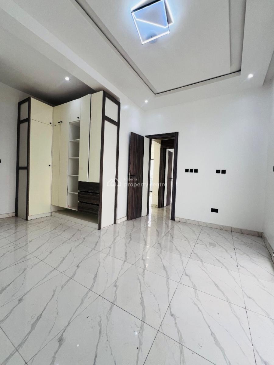 Brand 3 Bedroom Apartment with Swimming Pool, Lekki Phase 1, Lekki, Lagos, Flat / Apartment for Rent