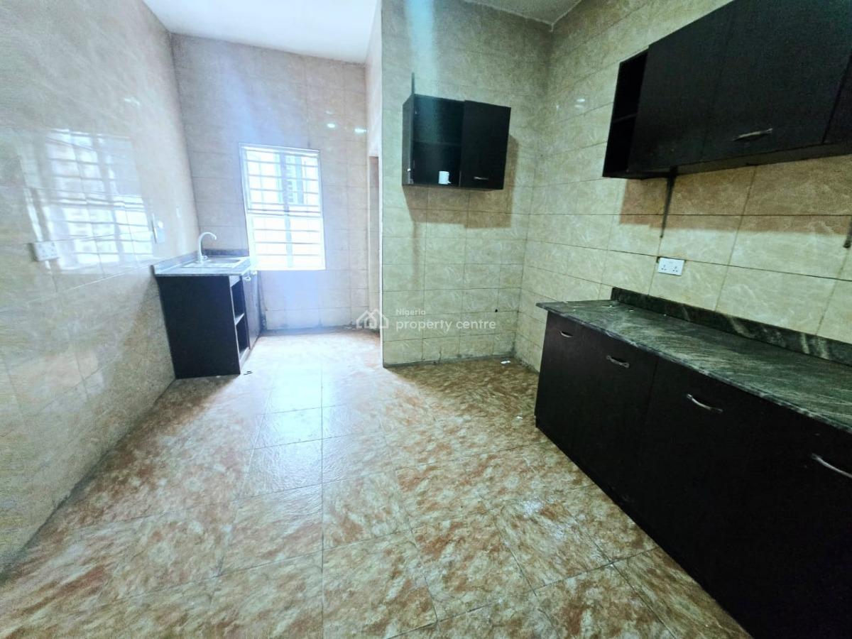 3 Bedroom Apartment, Canal West, Apapa, Lagos, Flat / Apartment for Rent