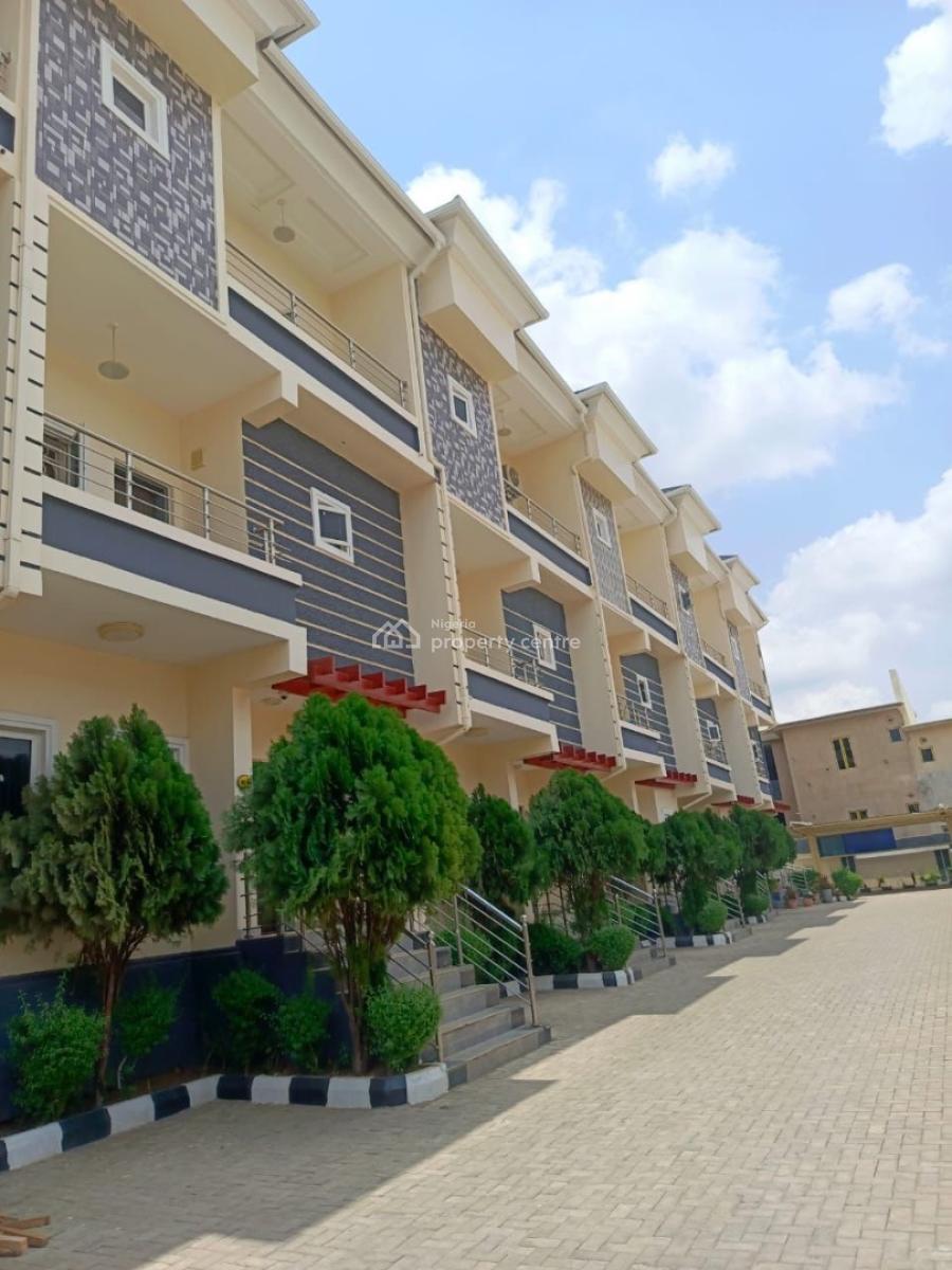 Comfortable Living in a Serene Environment, Diplomatic Zone, Guzape District, Abuja, Terraced Duplex for Rent
