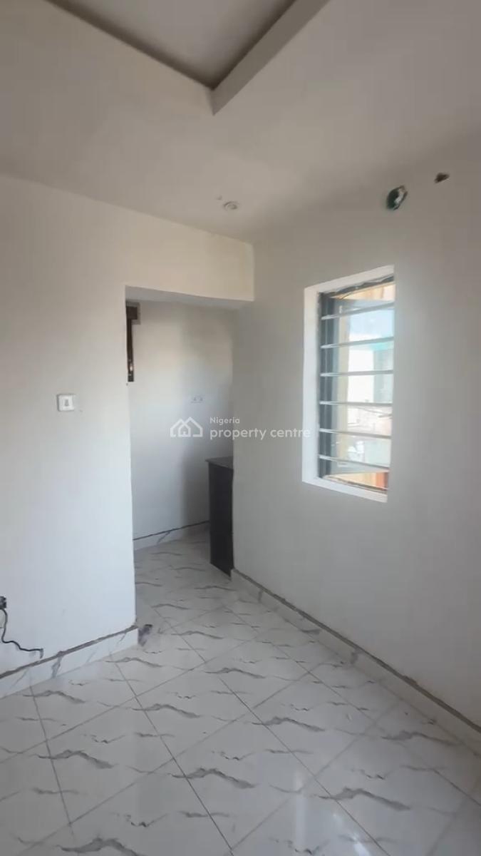 Executive Mini Flat, Akoka, Yaba, Lagos, Mini Flat (room and Parlour) for Rent