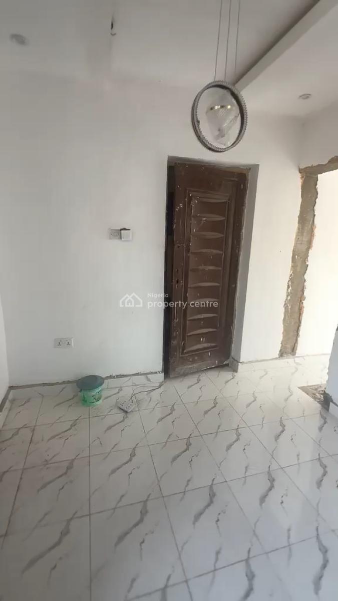 Executive Mini Flat, Akoka, Yaba, Lagos, Mini Flat (room and Parlour) for Rent