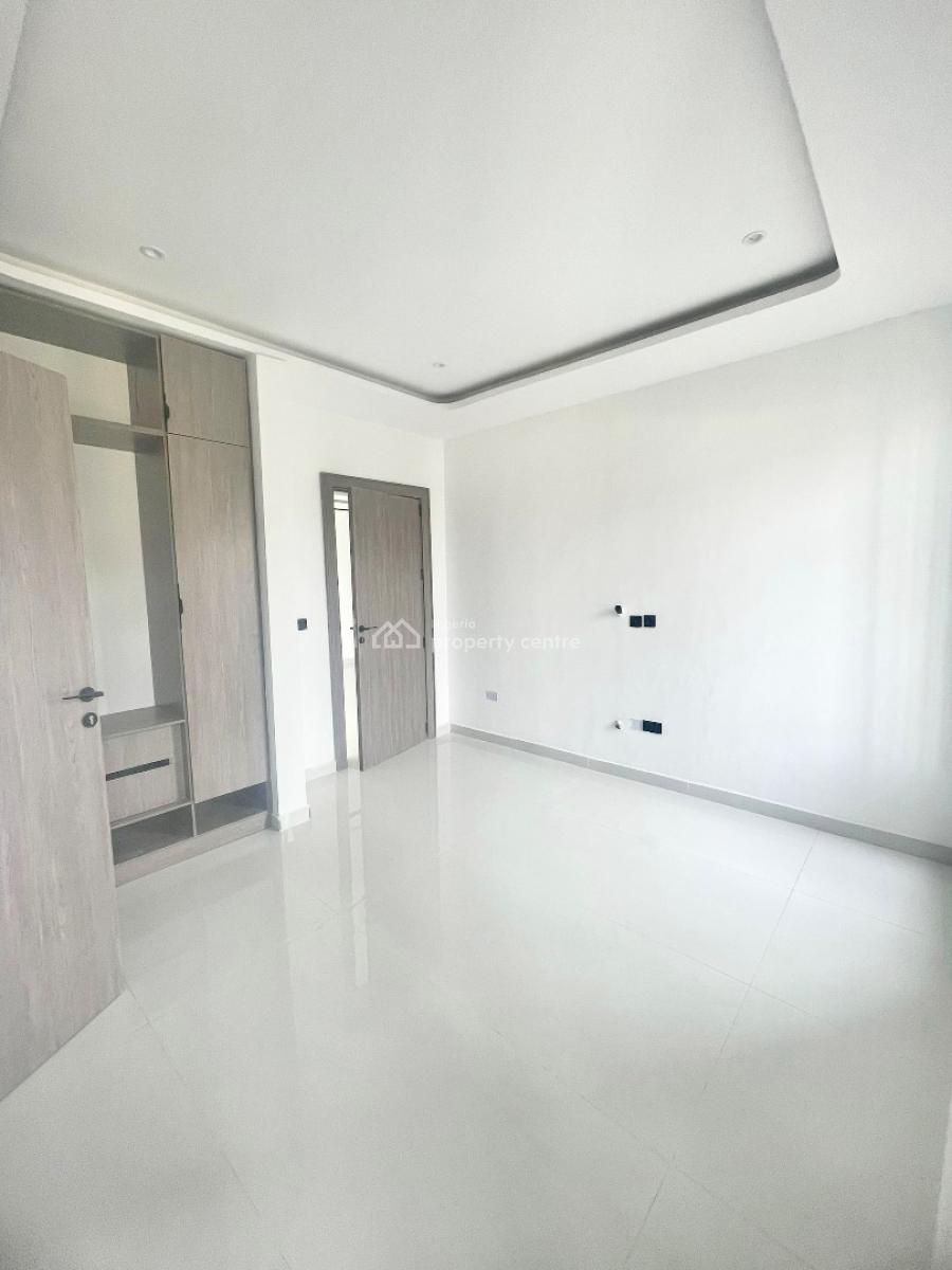 Brand New 2 Bedroom Spacious  Apartment with Bq, Pool, Elevator & Gym, Lekki Phase 1, Lekki Phase 1, Lekki, Lagos, Flat / Apartment for Sale