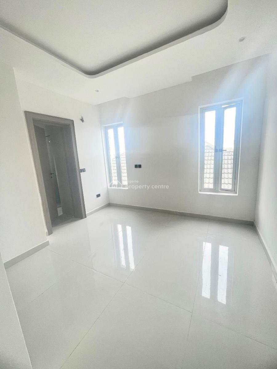 Brand New 2 Bedroom Spacious  Apartment with Bq, Pool, Elevator & Gym, Lekki Phase 1, Lekki Phase 1, Lekki, Lagos, Flat / Apartment for Sale